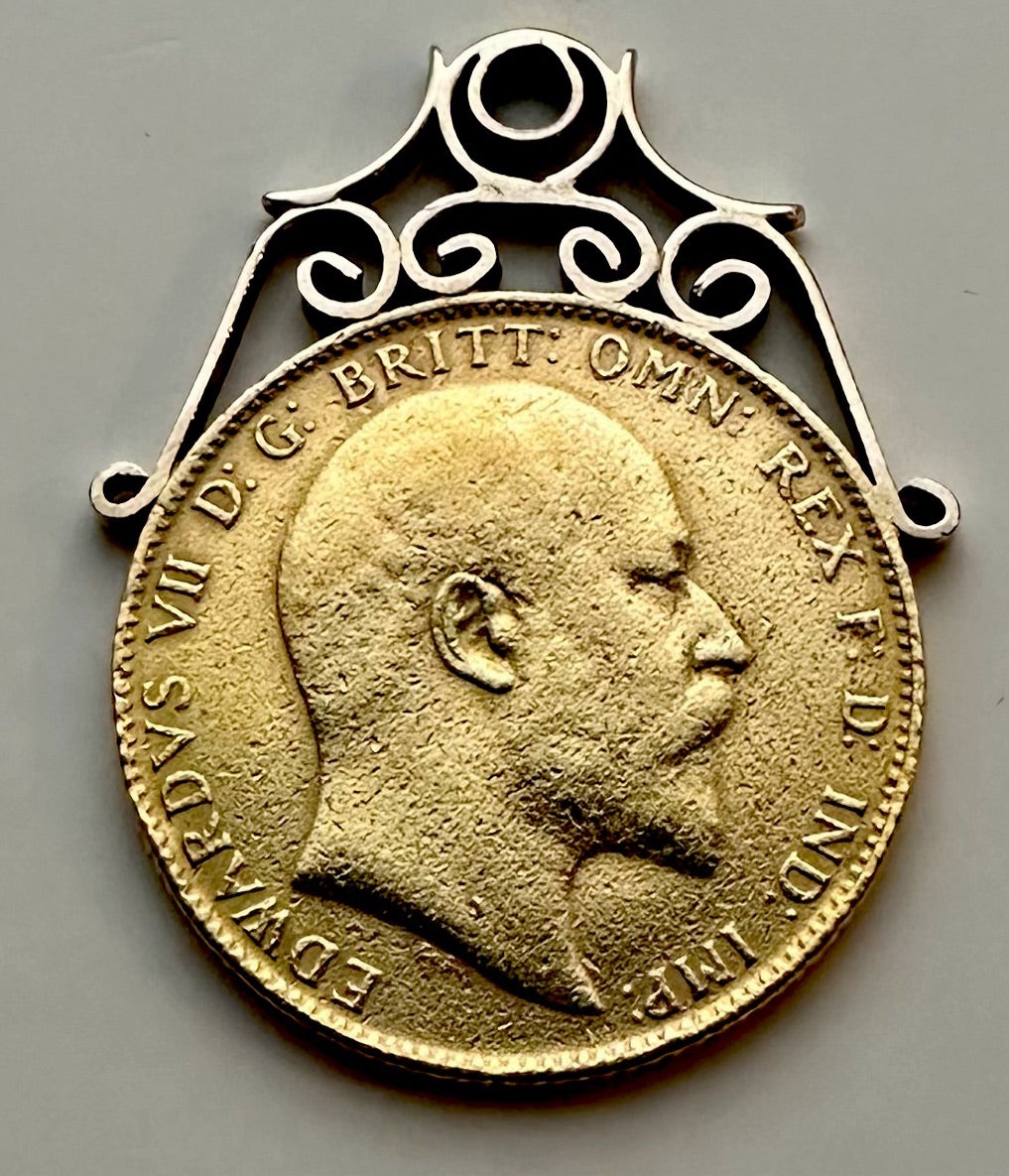 1910 Gold Full Sovereign On Mount