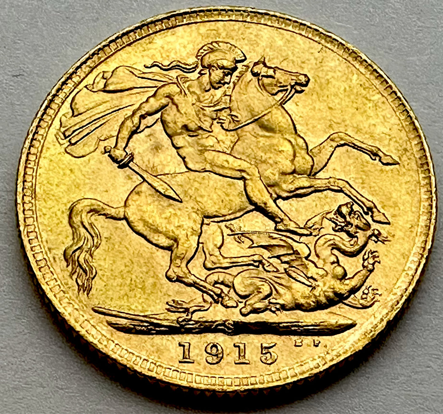 1915 Sydney Gold Full Sovereign - Extremely Fine