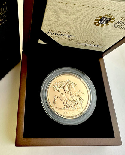 2010 Brilliant Uncirculated 5 Sovereign - Boxed and COA